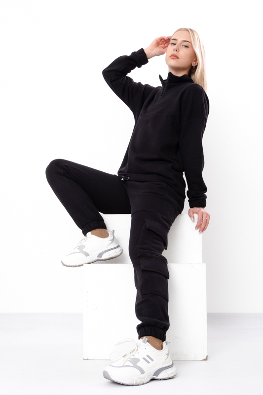 Костюм жіночий